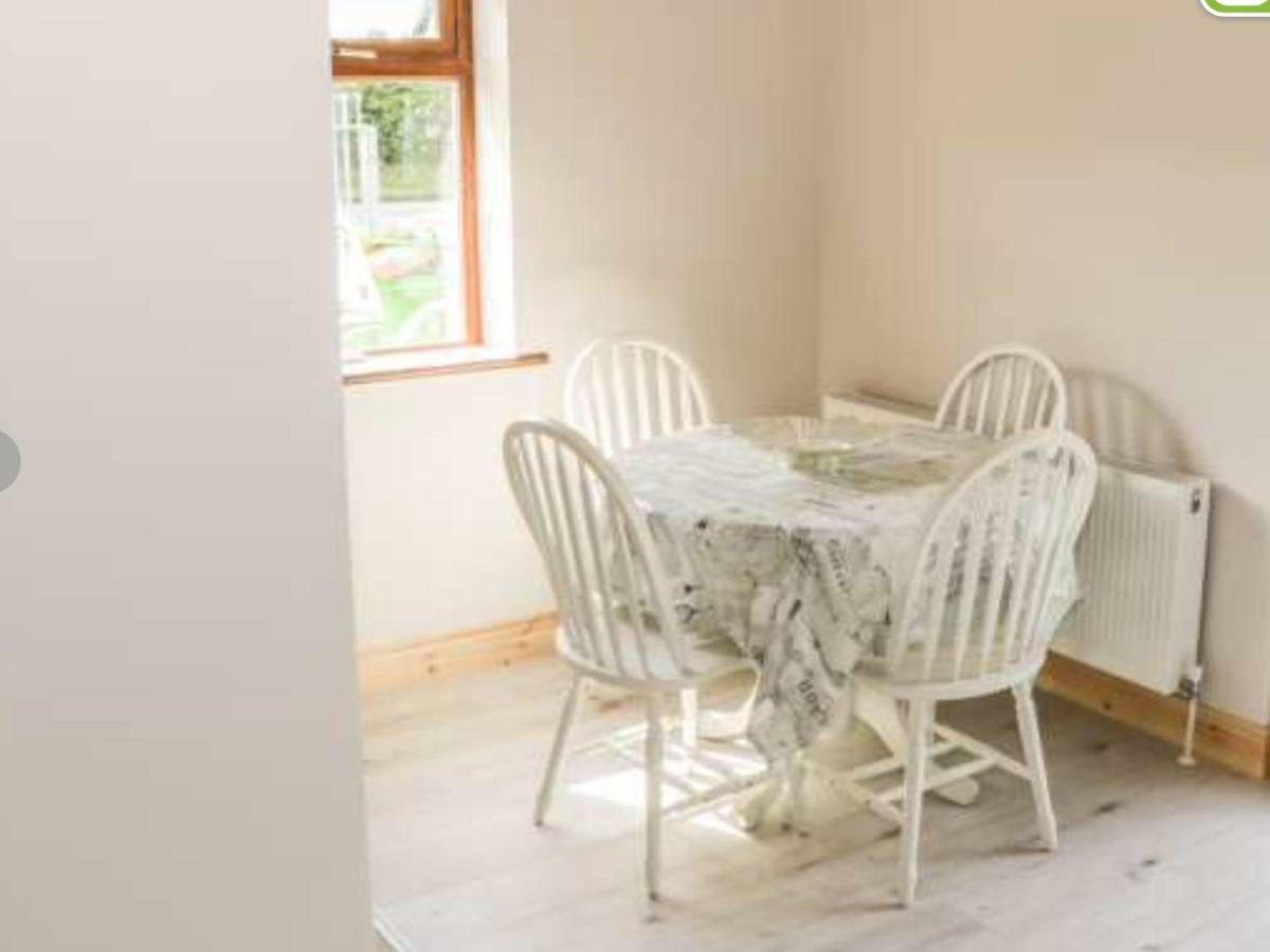 Reek View - Two Bedroom Cottage เวสต์พอร์ต ภายนอก รูปภาพ