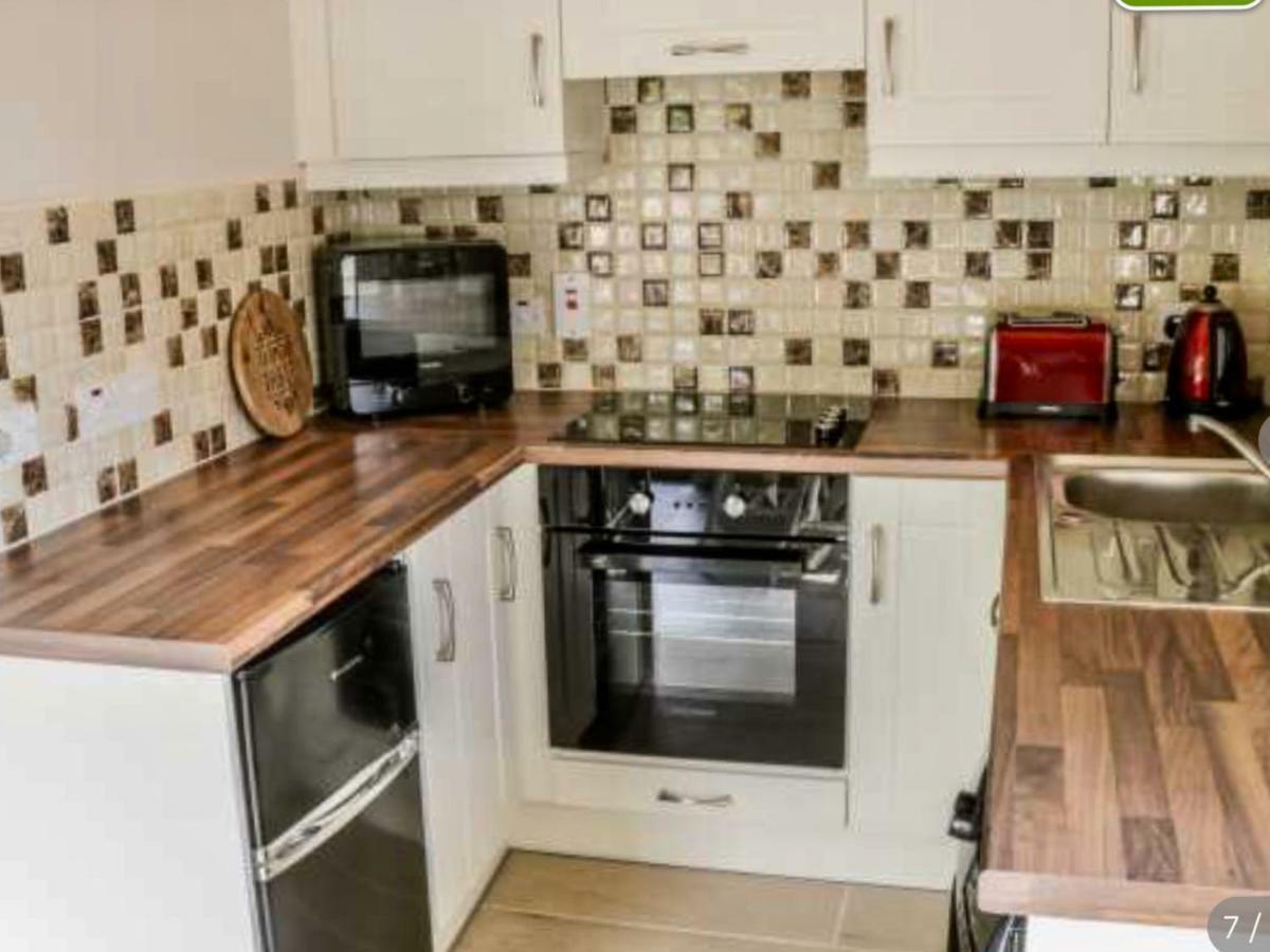 Reek View - Two Bedroom Cottage เวสต์พอร์ต ภายนอก รูปภาพ