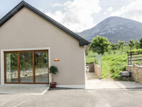 Reek View - Two Bedroom Cottage เวสต์พอร์ต ภายนอก รูปภาพ